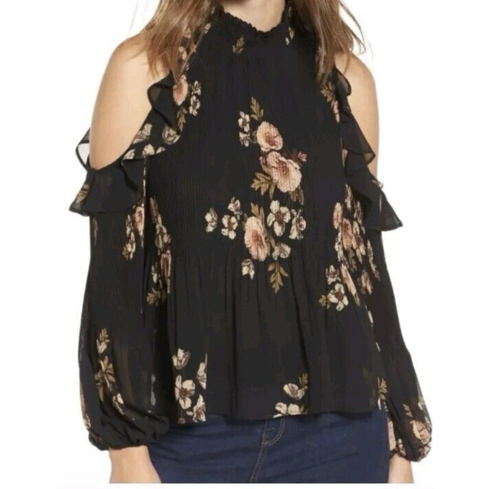 ASTR The Label Black And Pink Floral Pleated Cold Shoulder Blouse Size Large